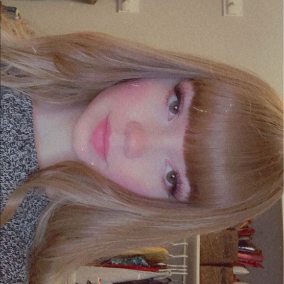 Meet your Posher, Ciara - Picture 1 of 1